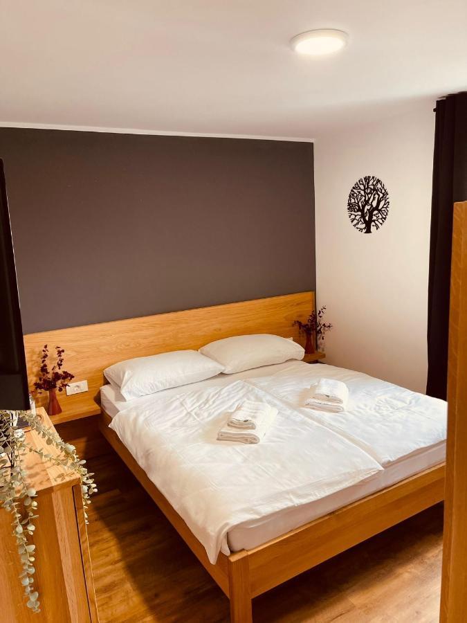 Pjagodic Hotel Cerklje - 5Min To Airport Cerklje na Gorenjskem Exteriér fotografie
